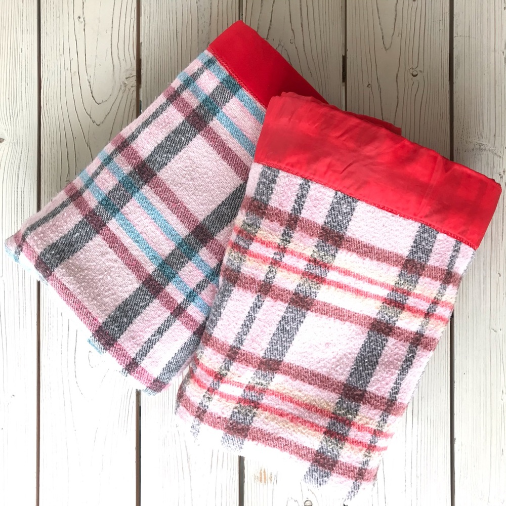 Pair of vintage camp blankets